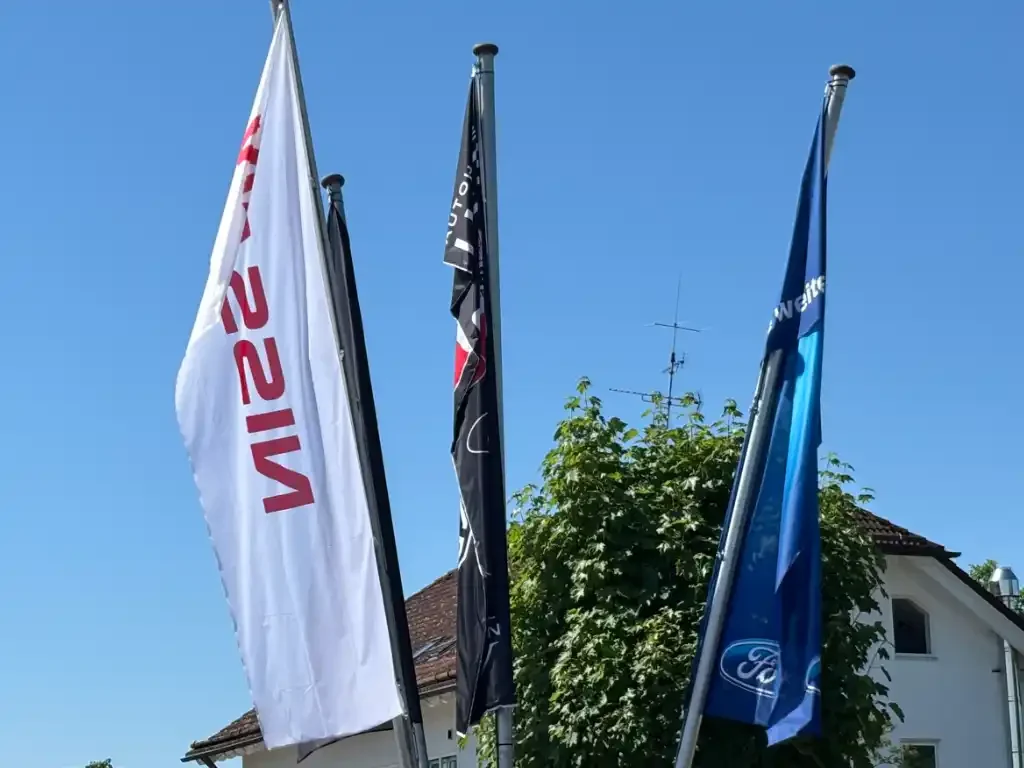 Nissan mg ford fahnen autohaus lutz fuerstenfeldbruck 1024x768