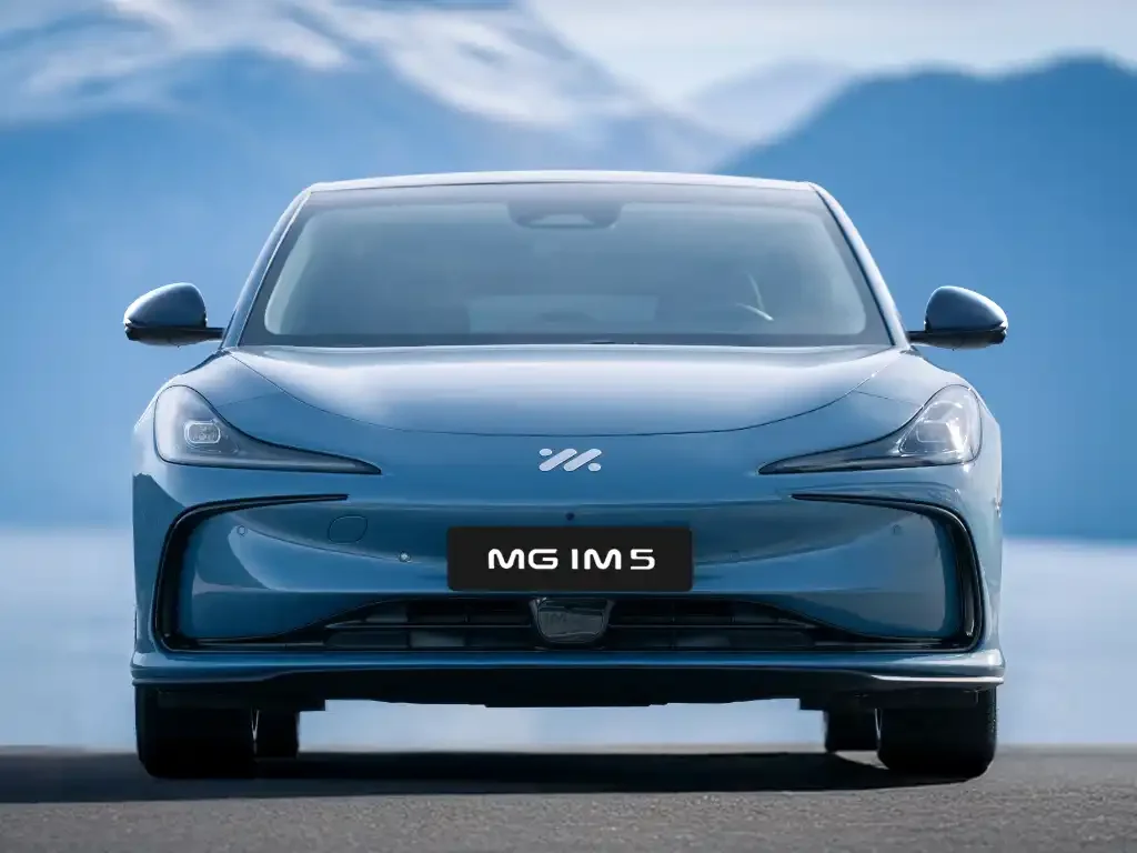 MG im5 front